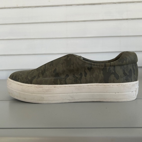 J/Slides Women's Green Camo Leather  Heidi Slip on Sz 9 - Picture 2 of 12